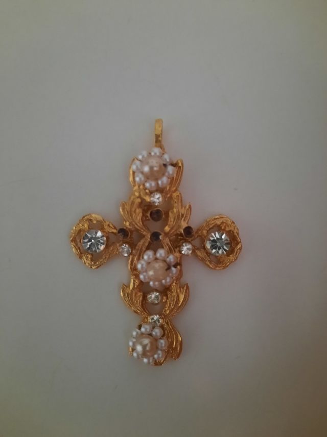 Cruz bisuteria