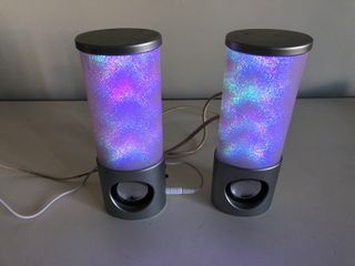Altavoces Conrad modelo LP25-1002 luces de colores