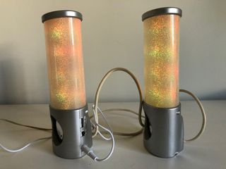 Altavoces Conrad modelo LP25-1002 luces de colores
