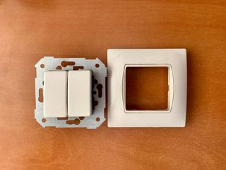 Interruptor doble Simon.