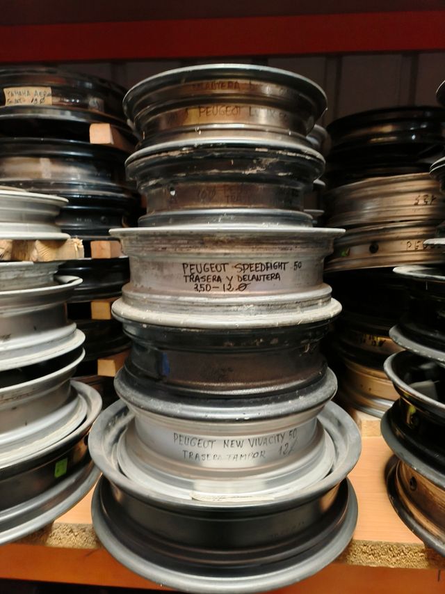 LLANTAS VARIAS MARCAS DESPIECE