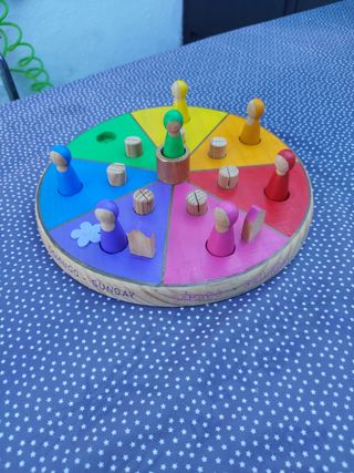 Calendario artesano Montessori español inglés