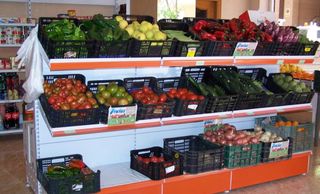 Estanterias de fruterias y tiendas a estrenar