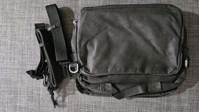 Borsa Tablet uomo con tracolla