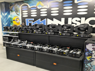 Alquiler Discoteca Móvil 5.000W/Rms JBL