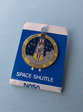 Pins Nasa