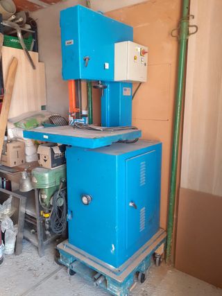 Sierra cinta EINHELL