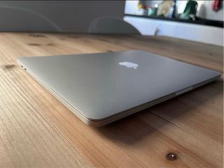 MacBook pro 13 2022