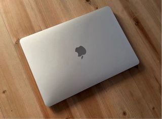 MacBook pro 13 2022