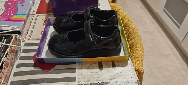 Zapatos uniforme Pablosky número 30 y 32