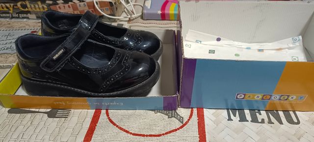 Zapatos uniforme Pablosky número 30 y 32