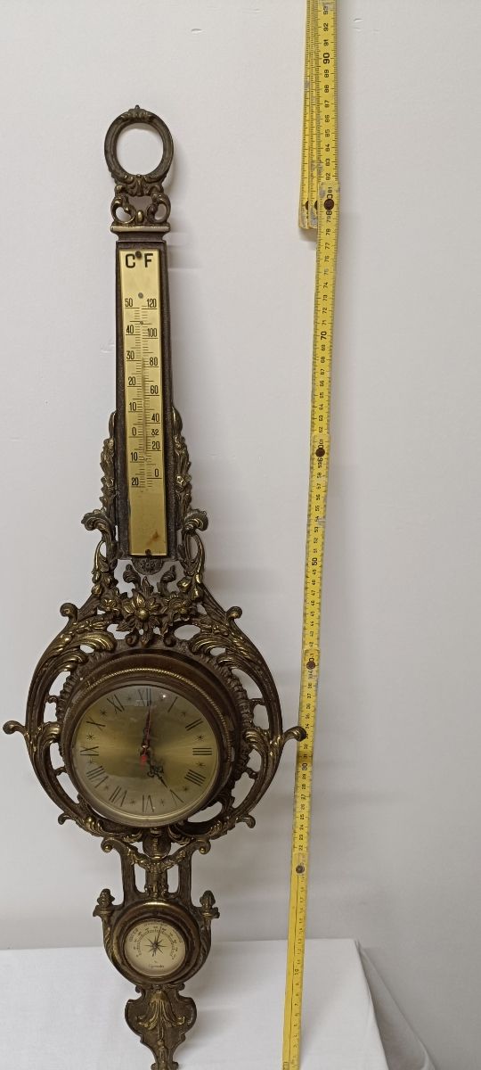 Orologio da parete con barometro