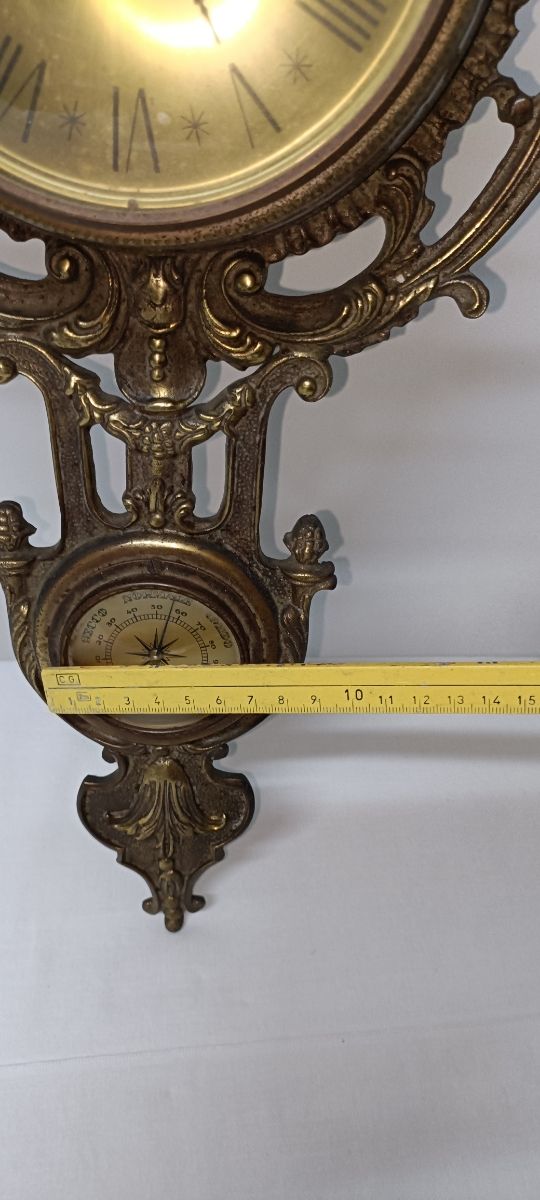 Orologio da parete con barometro