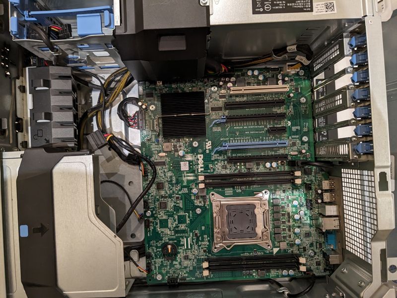Caja y placa Dell T3600 afbeelding 3