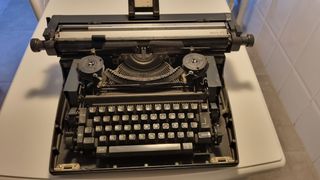 maquina de escribir Triumph-Adler Gabriele 1500