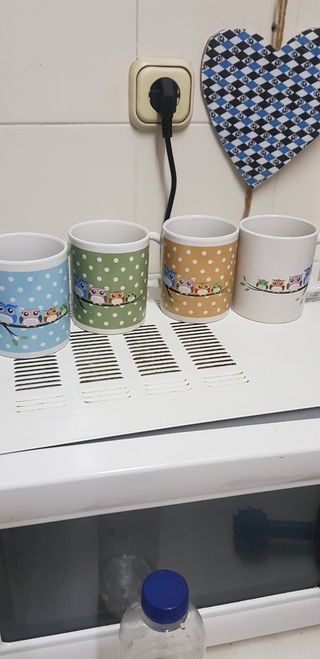 TAZAS A ESTRENAR DE BUHOS