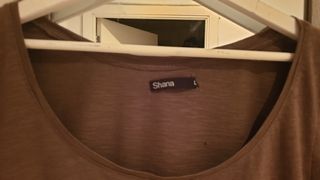 3 camisetas negra,blanca,marron h&m-bershka-shana