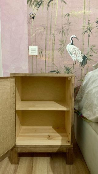 Mesita de noche artesanal - Modelo Puerta