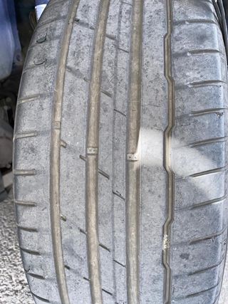 DOS NEUMATICOS RUNFLAT 225/45/R19 96W.