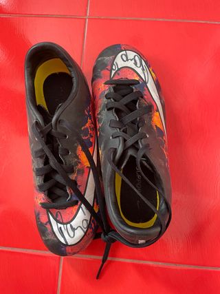 Botas futbol Nike Mercurial CR7 talla 32 firmadas.