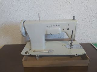 Maquina de coser singer