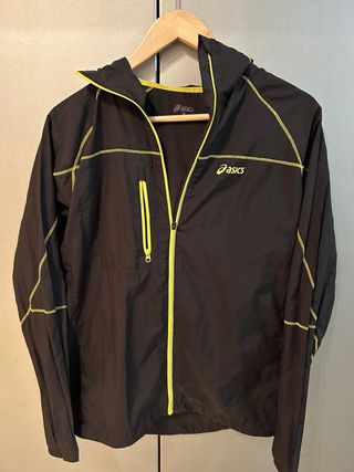 cortavientos asics mujer