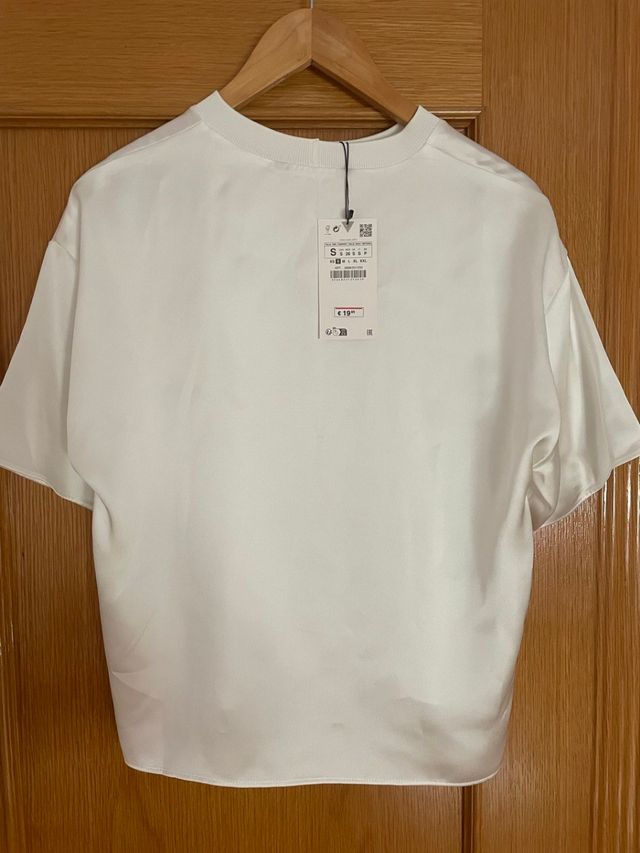Camiseta blanca zara nueva. Talla S