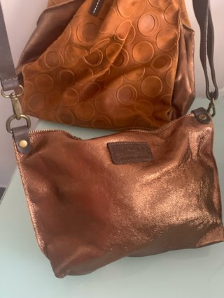 Bolso de piel color cuero