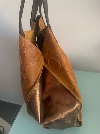 Bolso de piel color cuero