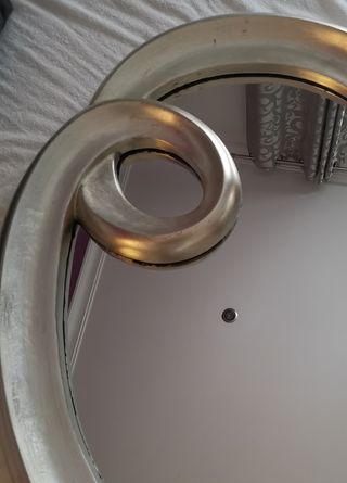 Espejo grande. Color plata.