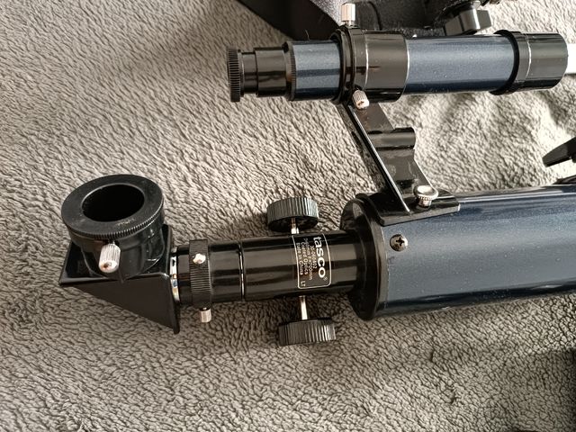 Telescopio Tasco Novice Refractor 700x60