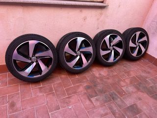 Llantas Milton Keyness 18”+Michelin al 80%!!