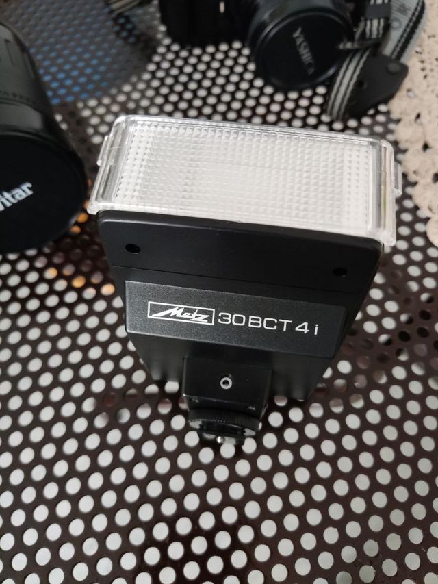 Fotocamera Yashica FX3 Super 2000 + Flash Metz