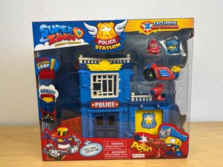Police Station y super moto policía Superthings