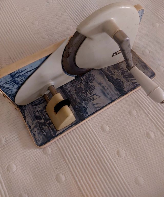 Cortadora de fiambre Antigua.  Años 20