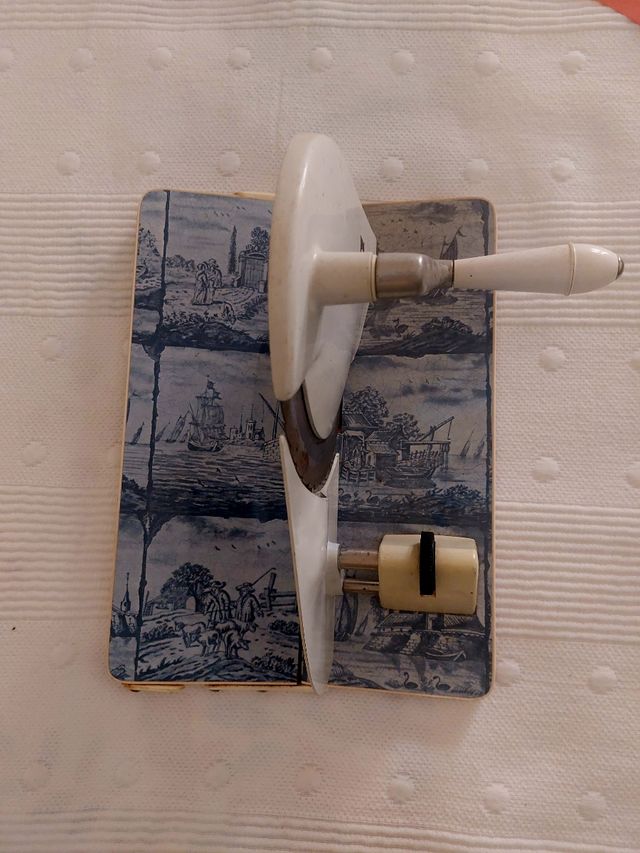 Cortadora de fiambre Antigua.  Años 20