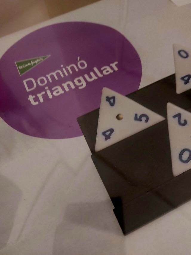 Dominó  triangular