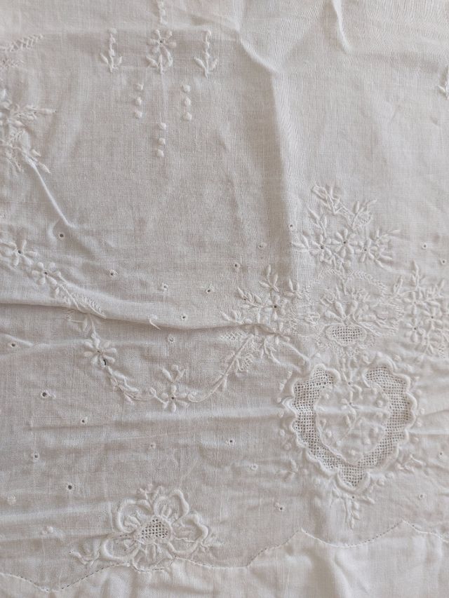 Sabana de hilo antigua. Cama 135. Hilo de calidad