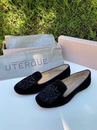 Slippers Uterqüe terciopelo negro. Núm. 37