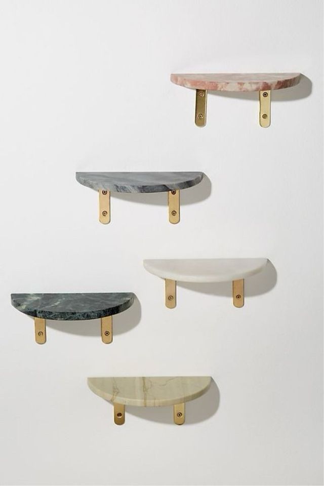 Estantes y repisas de mármol