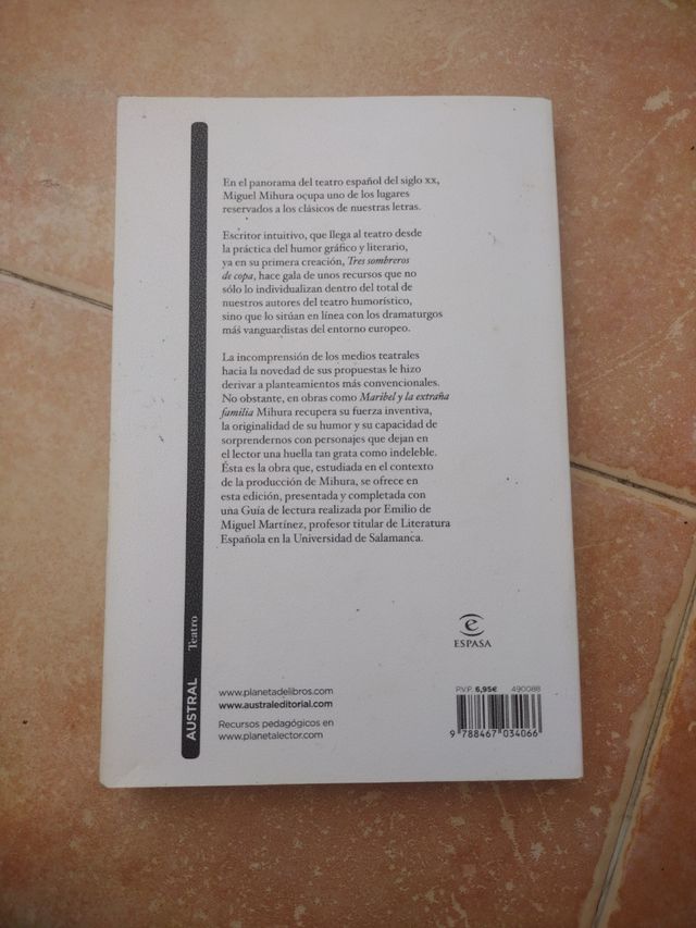 Maribel e a Estranha Família