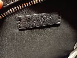 Bolso negro de Pull&Bear