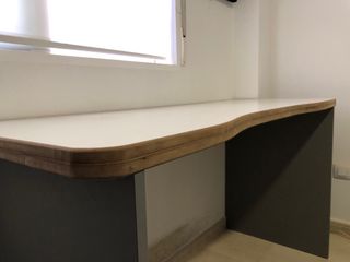 Mesa escritorio blanco brillo