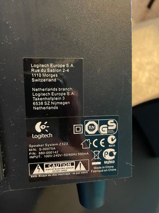 Altavoces Logitech Z323