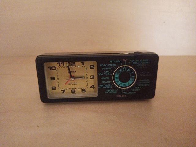 Antiguo despertador Citizen.