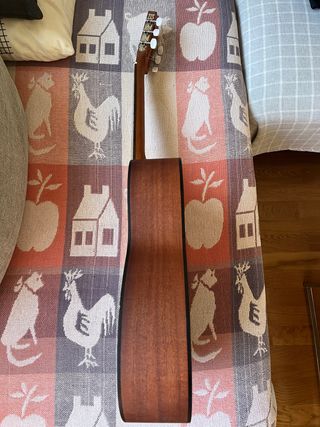 Guitarra clásica (niño)