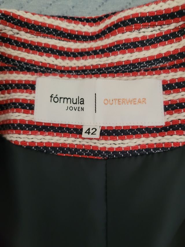Chaqueta/Blazer talla 42 fórmula joven