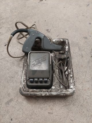 Maquina rayar neumaticos rillfit