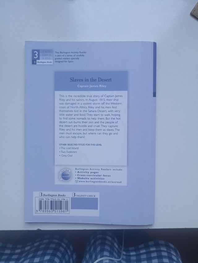 Slaves un the desert. Libro inglés de 3