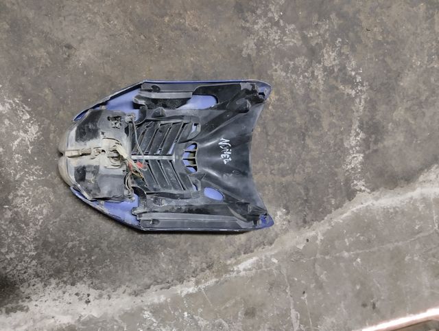 Frontal y faro aerox